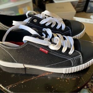 Levi's Black and White Canvas Shoes size 9 new.